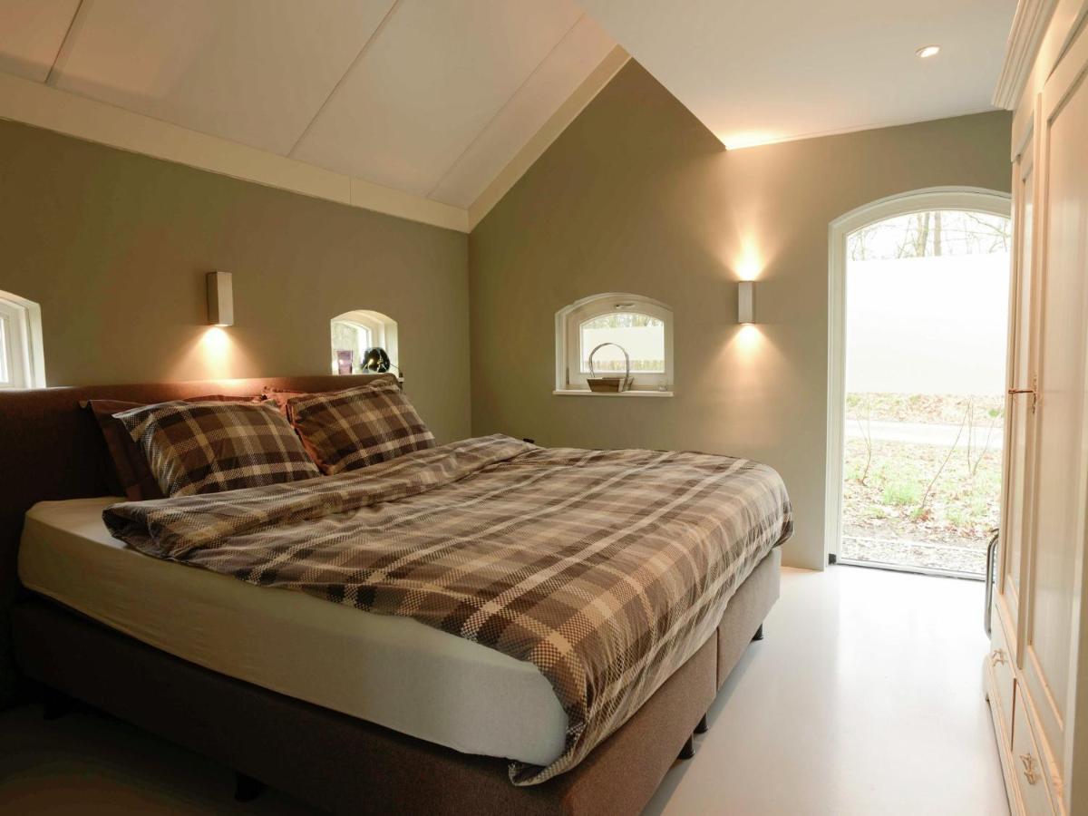 Lovely Holiday Home in Haaksbergen with Terrace Garden BBQ Buitenkant foto