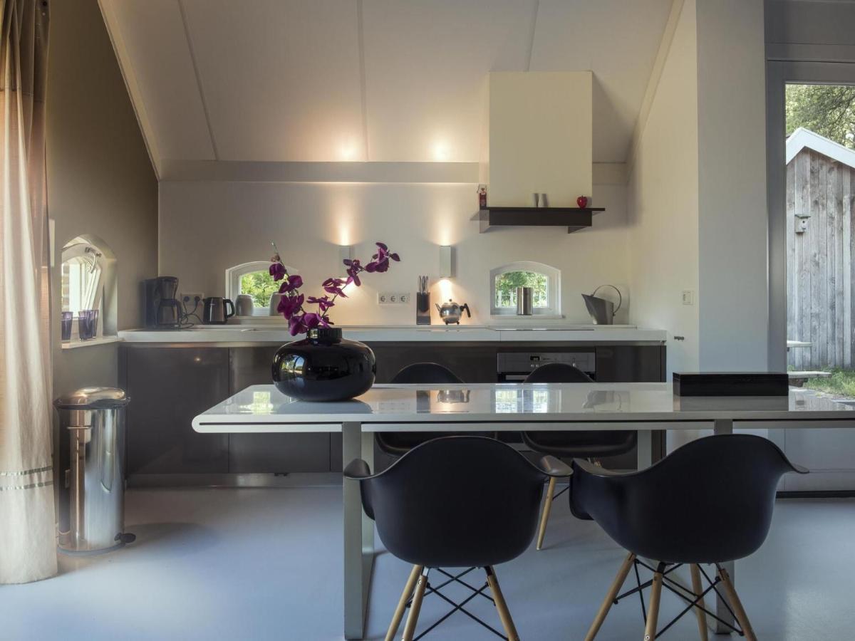 Lovely Holiday Home in Haaksbergen with Terrace Garden BBQ Buitenkant foto