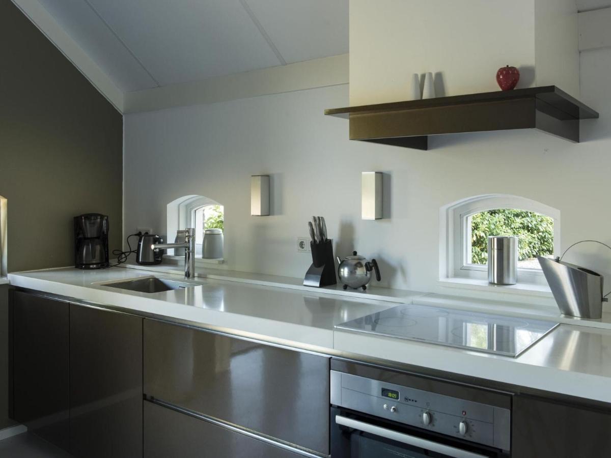 Lovely Holiday Home in Haaksbergen with Terrace Garden BBQ Buitenkant foto