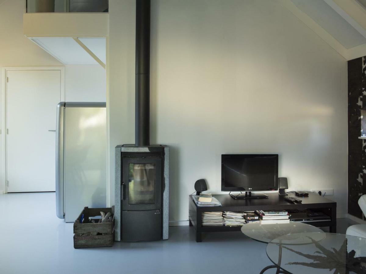 Lovely Holiday Home in Haaksbergen with Terrace Garden BBQ Buitenkant foto